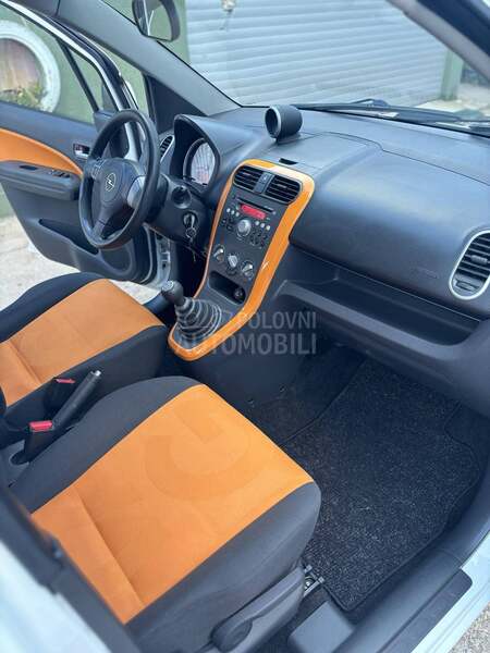 Opel Agila 