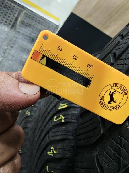 Continental 215/45 R16 Zimska