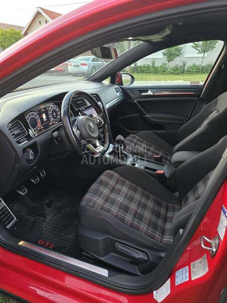 Volkswagen Golf 7 7.5 GTI VIRTUALi