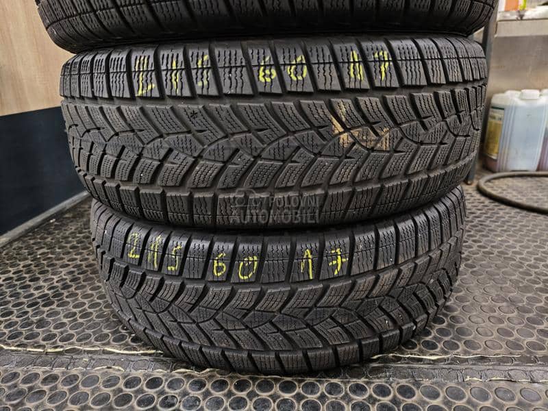 Goodyear 215/60 R17 Zimska