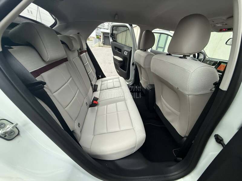 Citroen C4 Cactus 1.2 SHINE/AUT