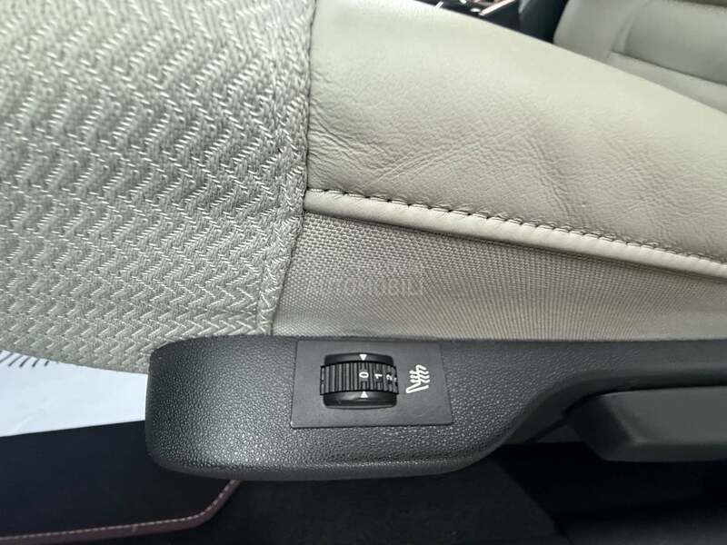 Citroen C4 Cactus 1.2 SHINE/AUT