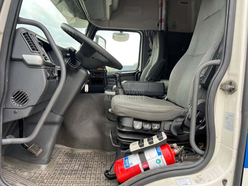 Volvo FM9 300 FURGON