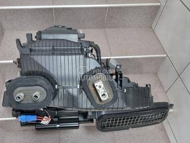 Kućište ventilacije za Renault Latitude