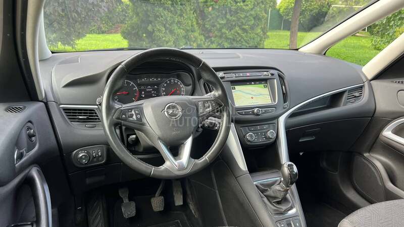 Opel Zafira 