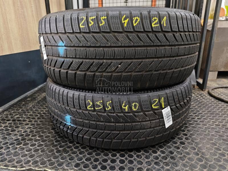 Continental 255/40 R21 Zimska