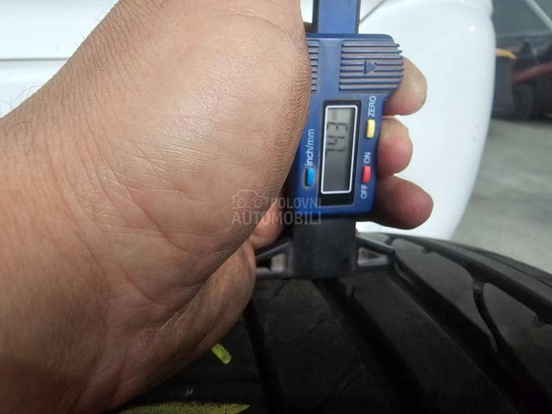 Bridgestone 215/40 R17 Letnja