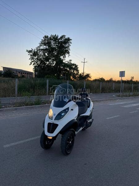 Piaggio mp3 lt B kategorija
