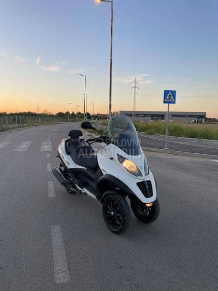 Piaggio mp3 lt B kategorija