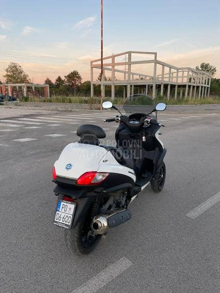 Piaggio mp3 lt B kategorija