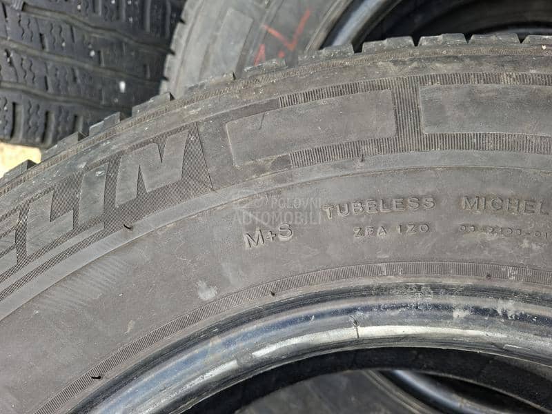 Michelin 225/75 R16 Zimska