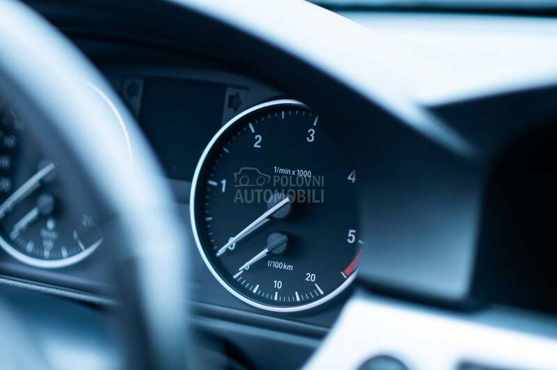 BMW 320 2011 NOV