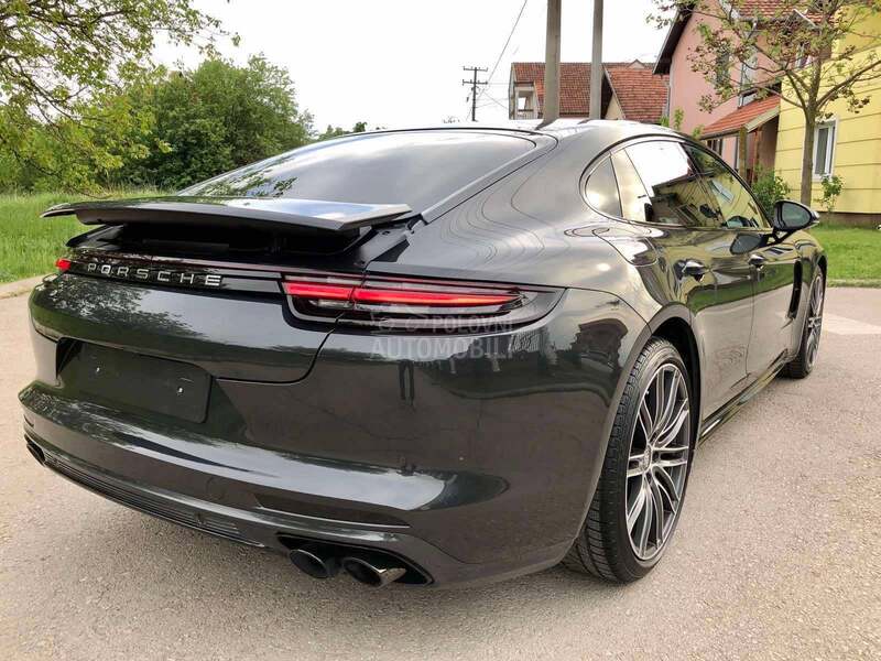 Porsche Panamera 4S LONG