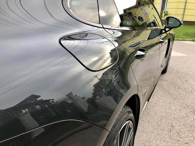 Porsche Panamera 4S LONG