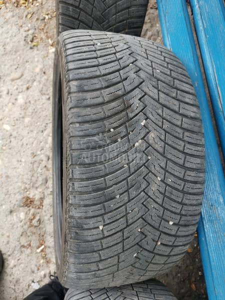 Pirelli 255/35 R19 Sve sezone