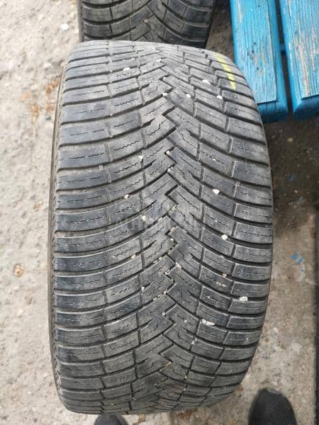 Pirelli 255/35 R19 Sve sezone