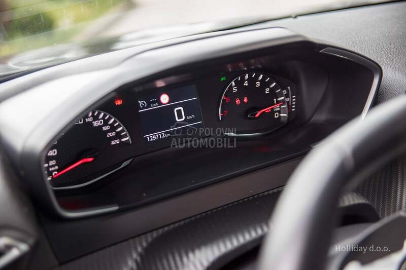 Peugeot 2008 1.2 Puretech Nav Kam