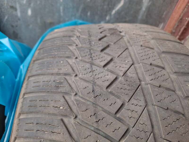 Continental 245/40 R18 Zimska