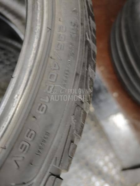Goodyear 235/40 R19 Zimska