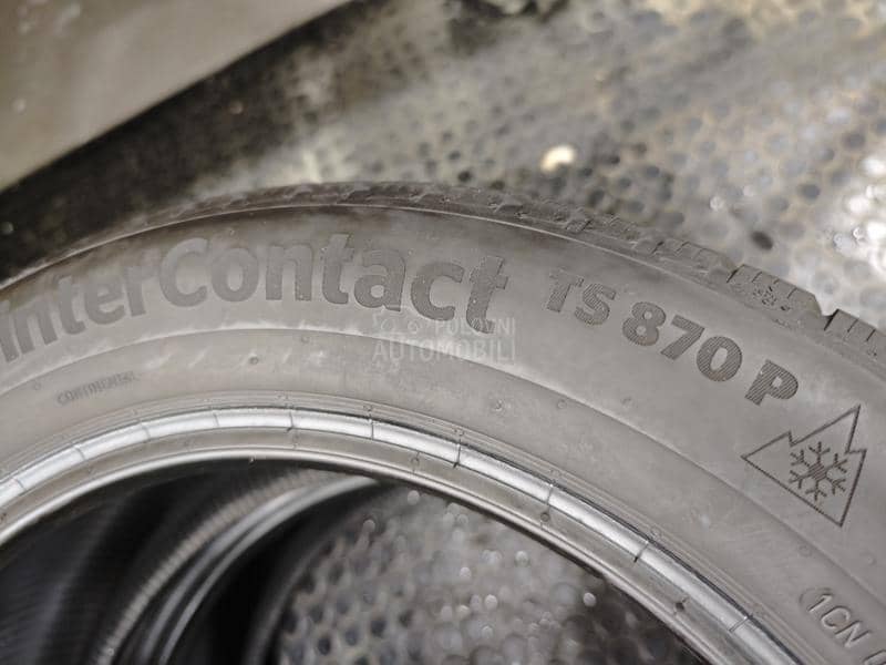 Continental 215/55 R17 Zimska