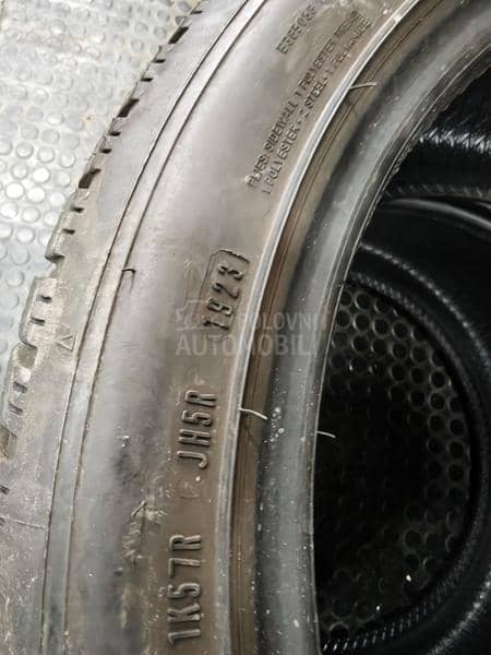 Dunlop 225/45 R17 Zimska