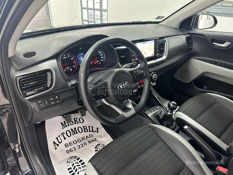 Kia Stonic 1.2 i Led Nav Kamera