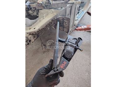 F30 papucica gasa za BMW Serija 3