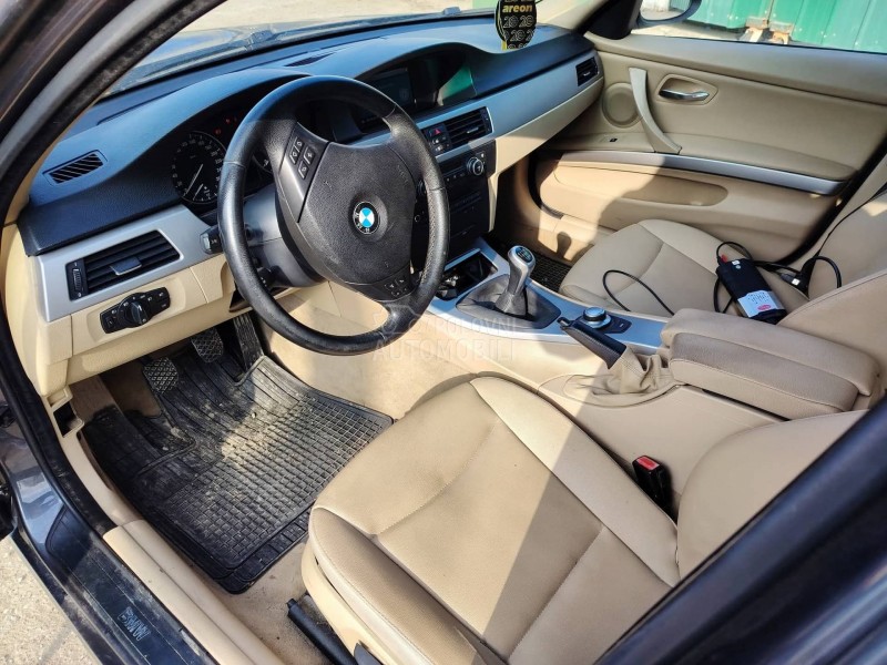 E90 TABLA SA NAVIGACIJOM