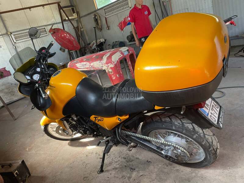 Triumph tiger 955i
