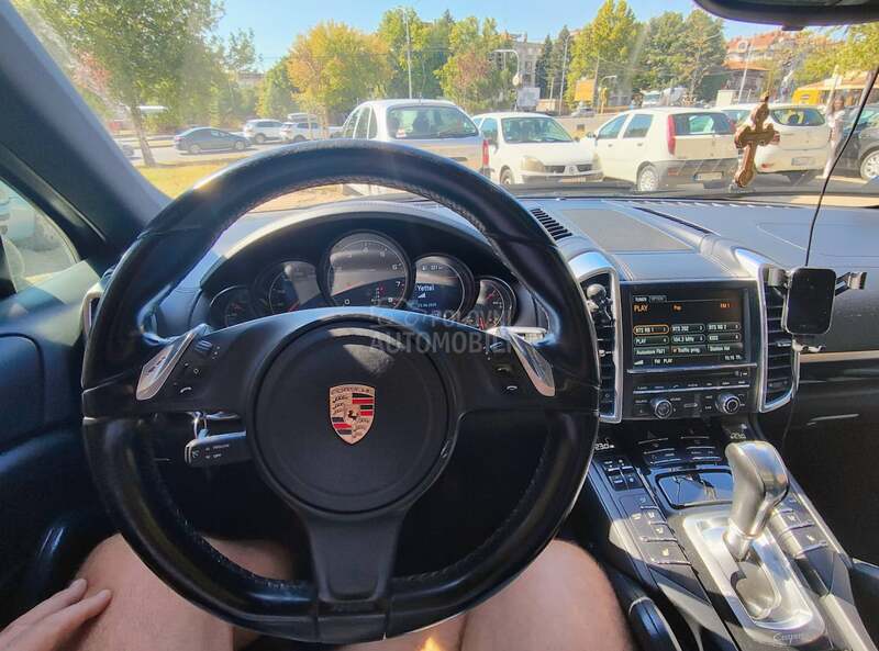 Porsche Cayenne 3.0