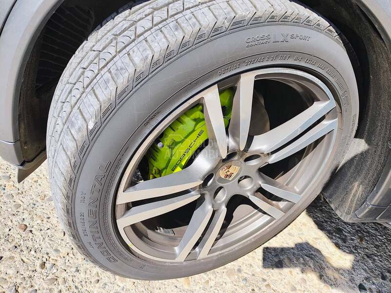 Porsche Cayenne 3.0