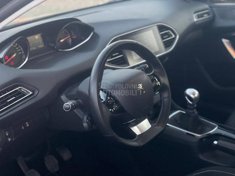 Peugeot 308 1.5 HDI BUSINESS 8mm