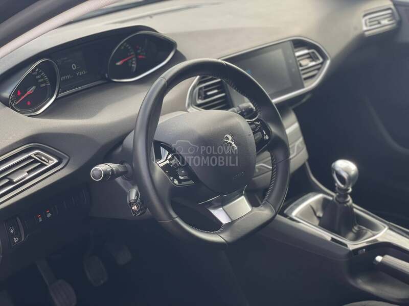 Peugeot 308 1.5 HDI BUSINESS 8mm