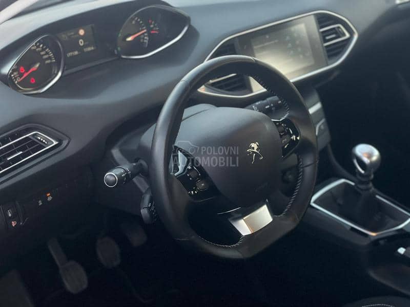 Peugeot 308 1.5 HDI BUSINESS 8mm