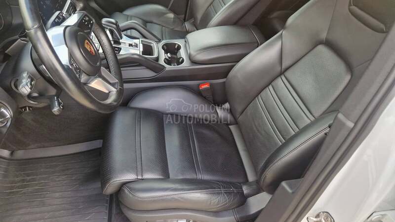Porsche Cayenne GTS