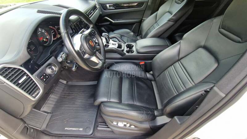 Porsche Cayenne GTS