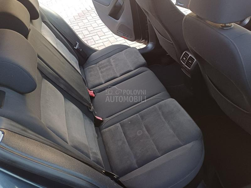 Volkswagen Golf 6 1.6 tdi highline