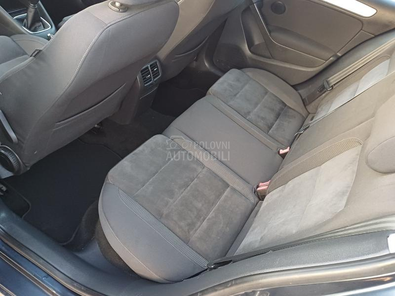 Volkswagen Golf 6 1.6 tdi highline