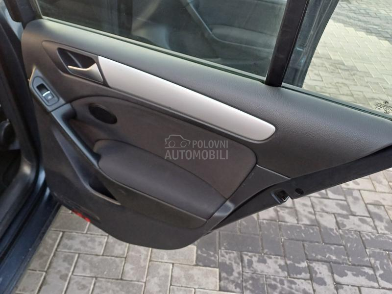 Volkswagen Golf 6 1.6 tdi highline
