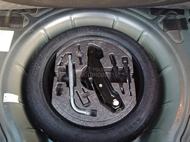 Volkswagen Golf 6 1.6 tdi highline