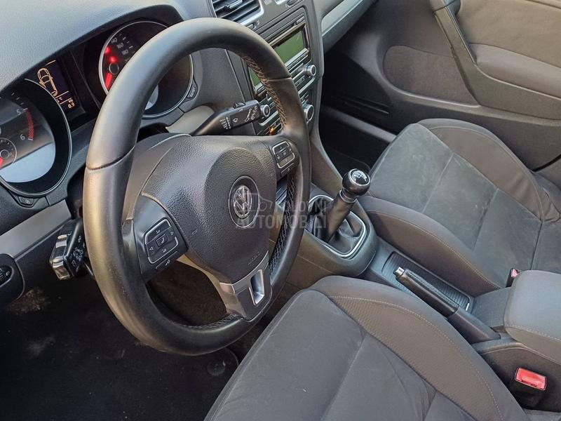 Volkswagen Golf 6 1.6 tdi highline