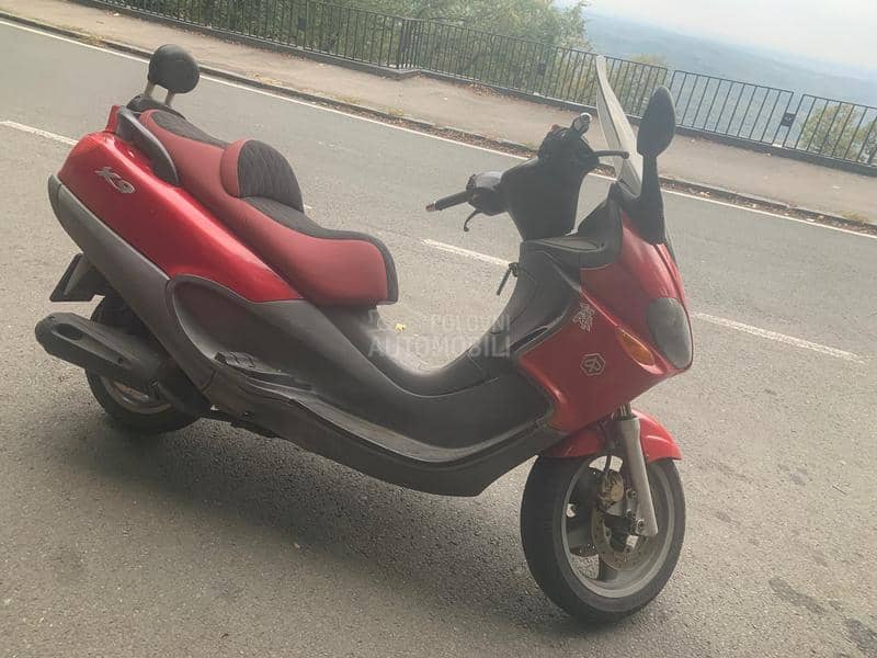 Piaggio X9