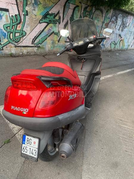 Piaggio X9