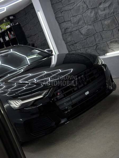 Audi S6 