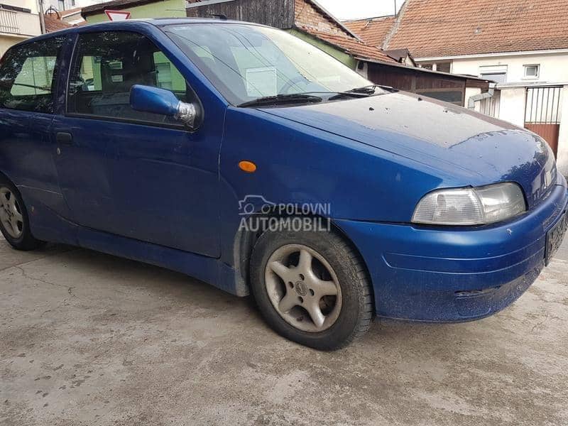 Fiat Punto 1.2b 1996. god. -  kompletan auto u delovima