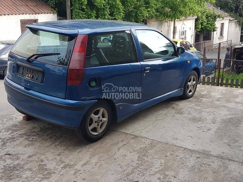 Fiat Punto 1.2b 1996. god. -  kompletan auto u delovima