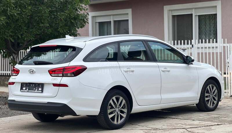 Hyundai i30 1.6crdi/E.X.T.R.A