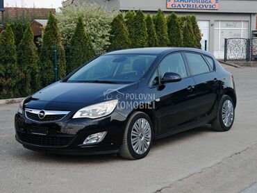 Opel Astra J 1.6 8.5k.w CH