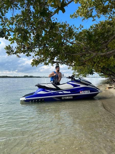 Yamaha WaweRuner