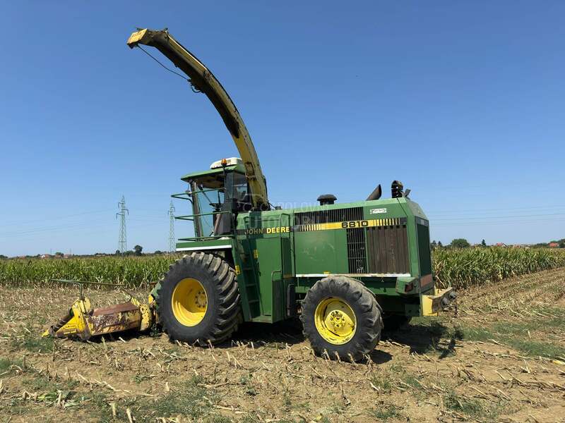 John Deere 6810